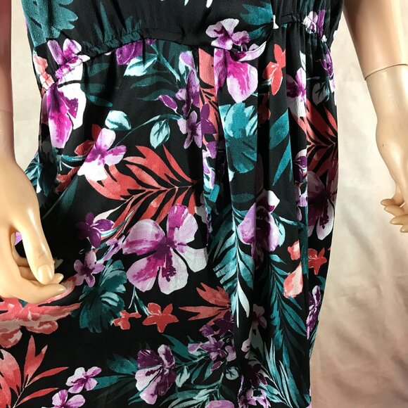 BOBEAU Plus Size Twist Front Black Floral-Print Dress 2X - Picture 5 of 9